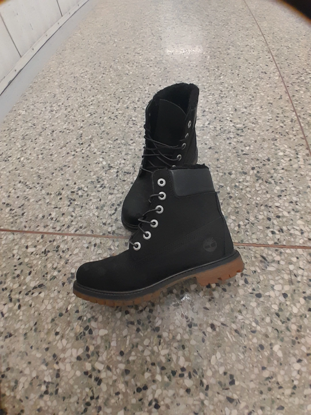 Timberland Black Winter Boots with Fur Lining Women's Size 7 - photo 3
