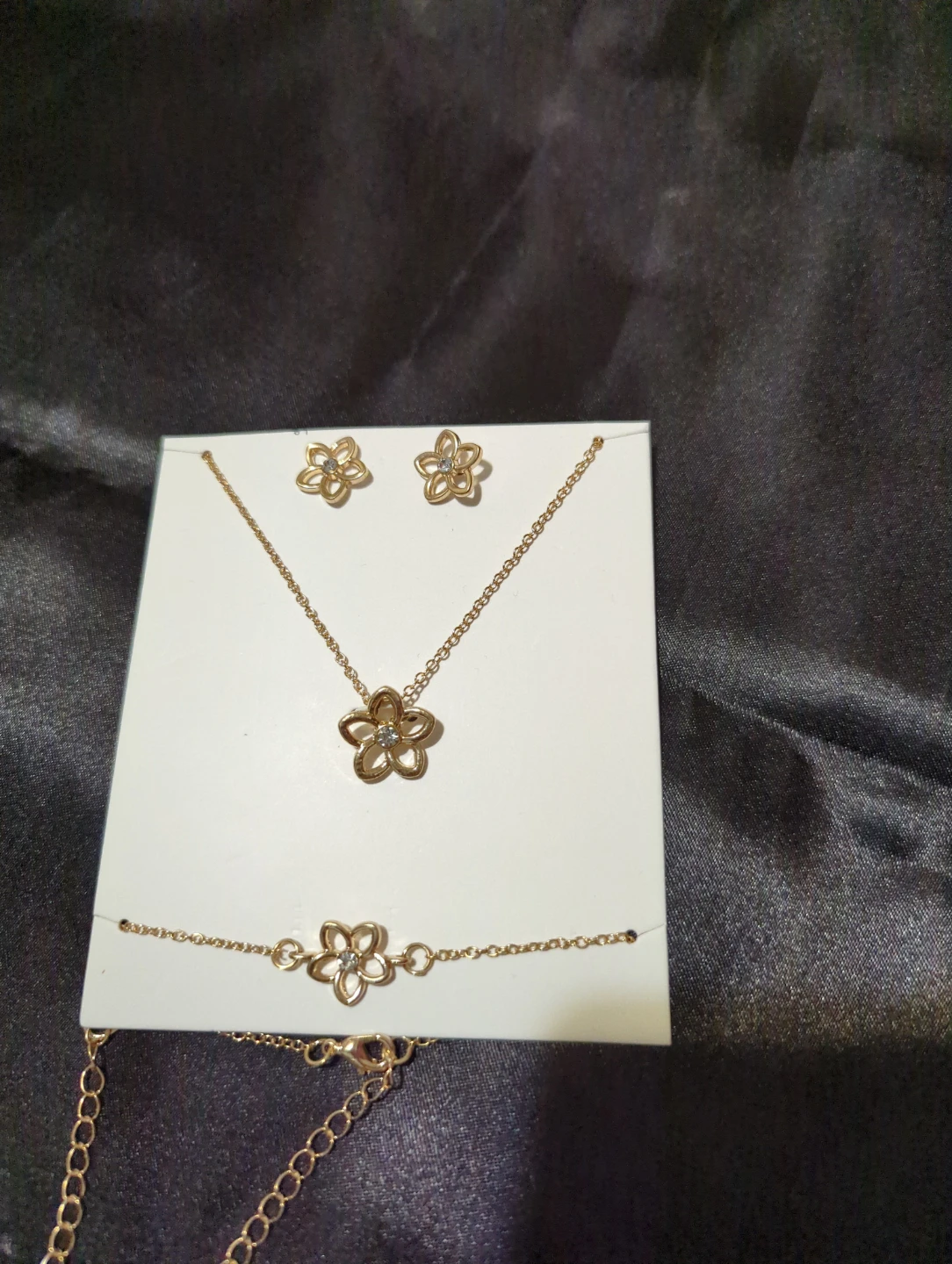 Gold-Tone Floral Jewellery Set