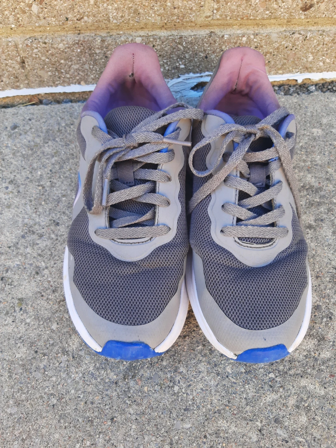 Athletic Running Shoes Grey and Pink