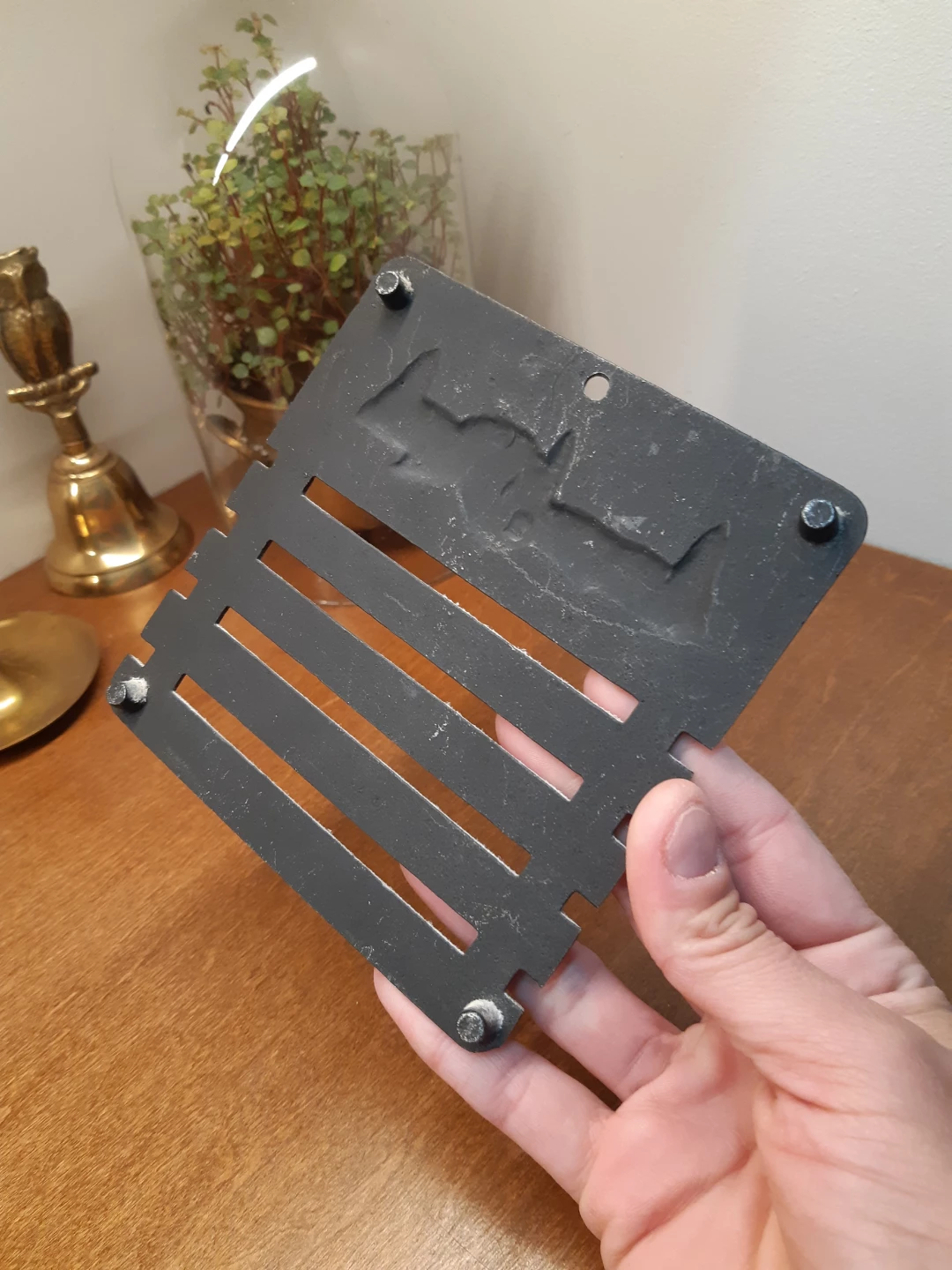 Vintage black metal log cabin trivet - photo 3