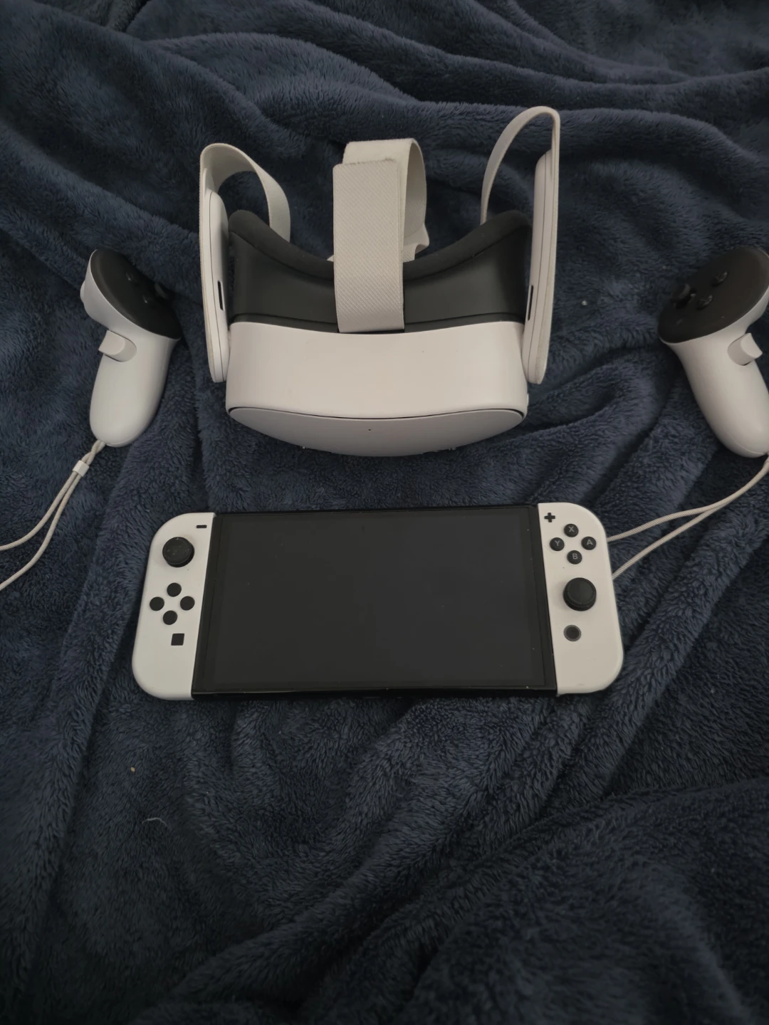 Meta Quest 3S & Switch Oled Bundle - photo 4