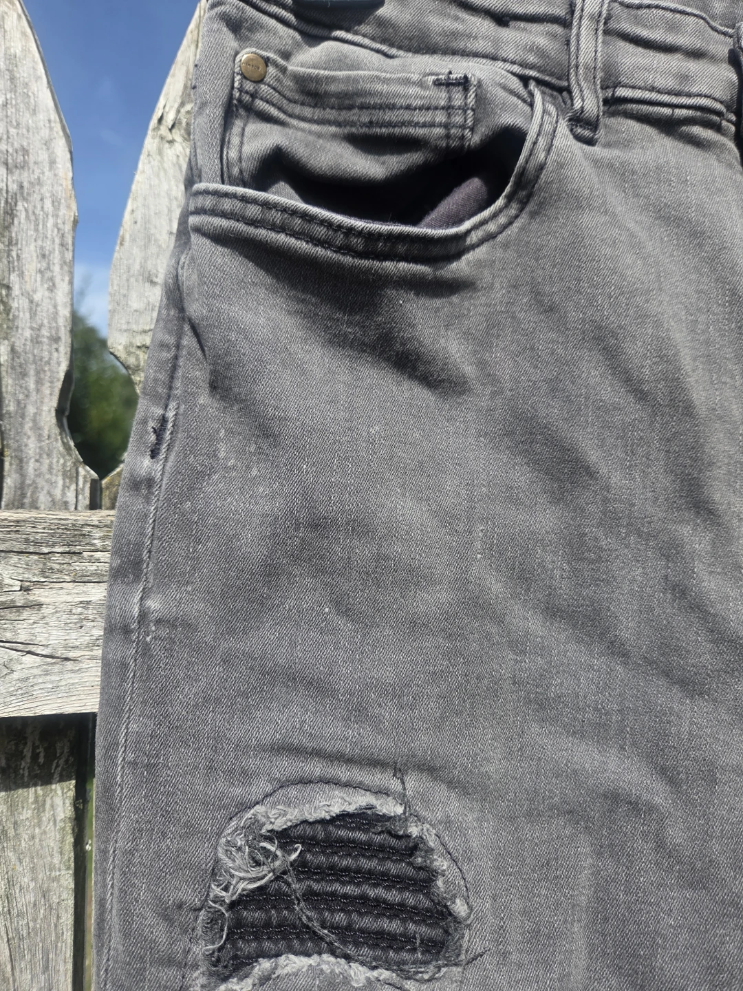 H&M Gray Skinny Fit moto Jeans - photo 2