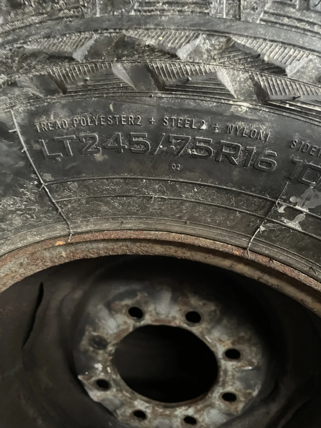 Tires (LT 245/75R16) - photo 4