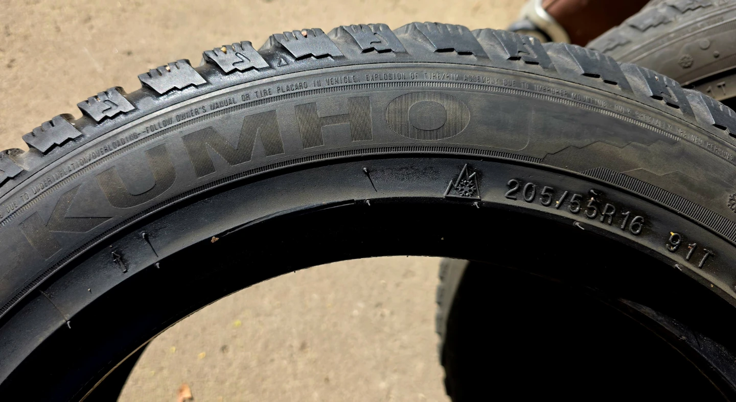 Set of 4 Kumho Winter Tires 205/55R16 - photo 3