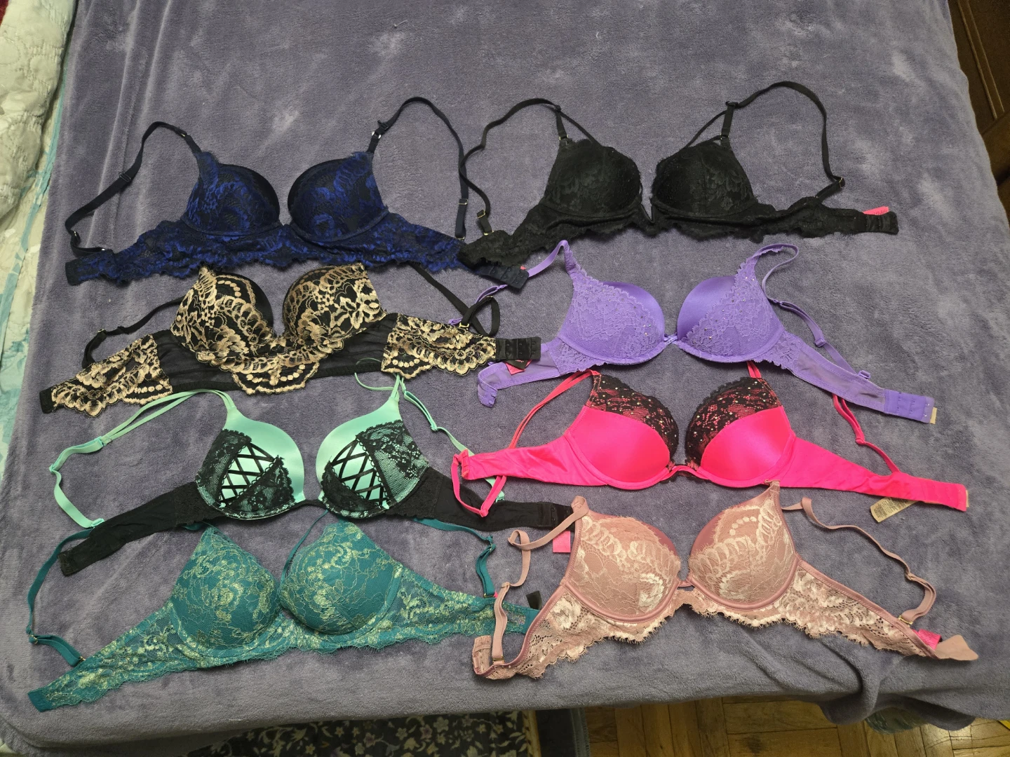 La Senza Bras size 32A