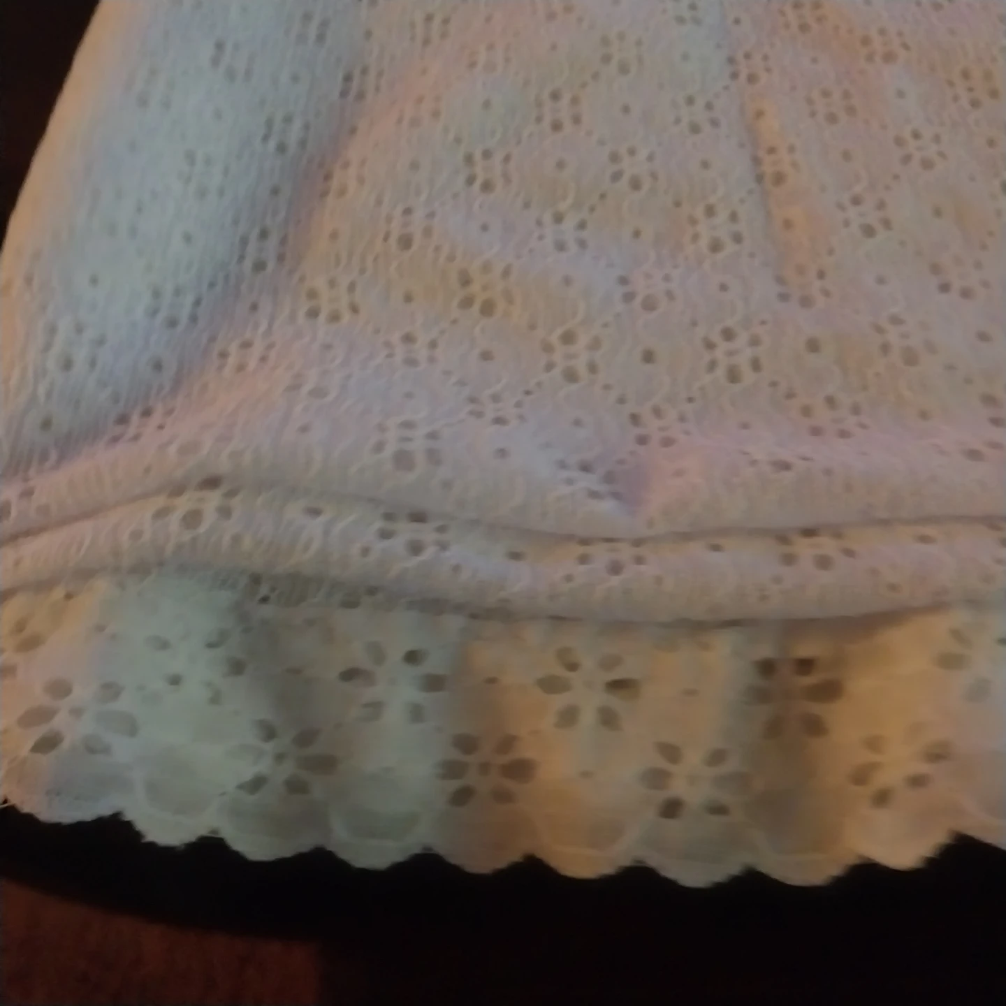 White Eyelet Fabric  Tablecloth - photo 2