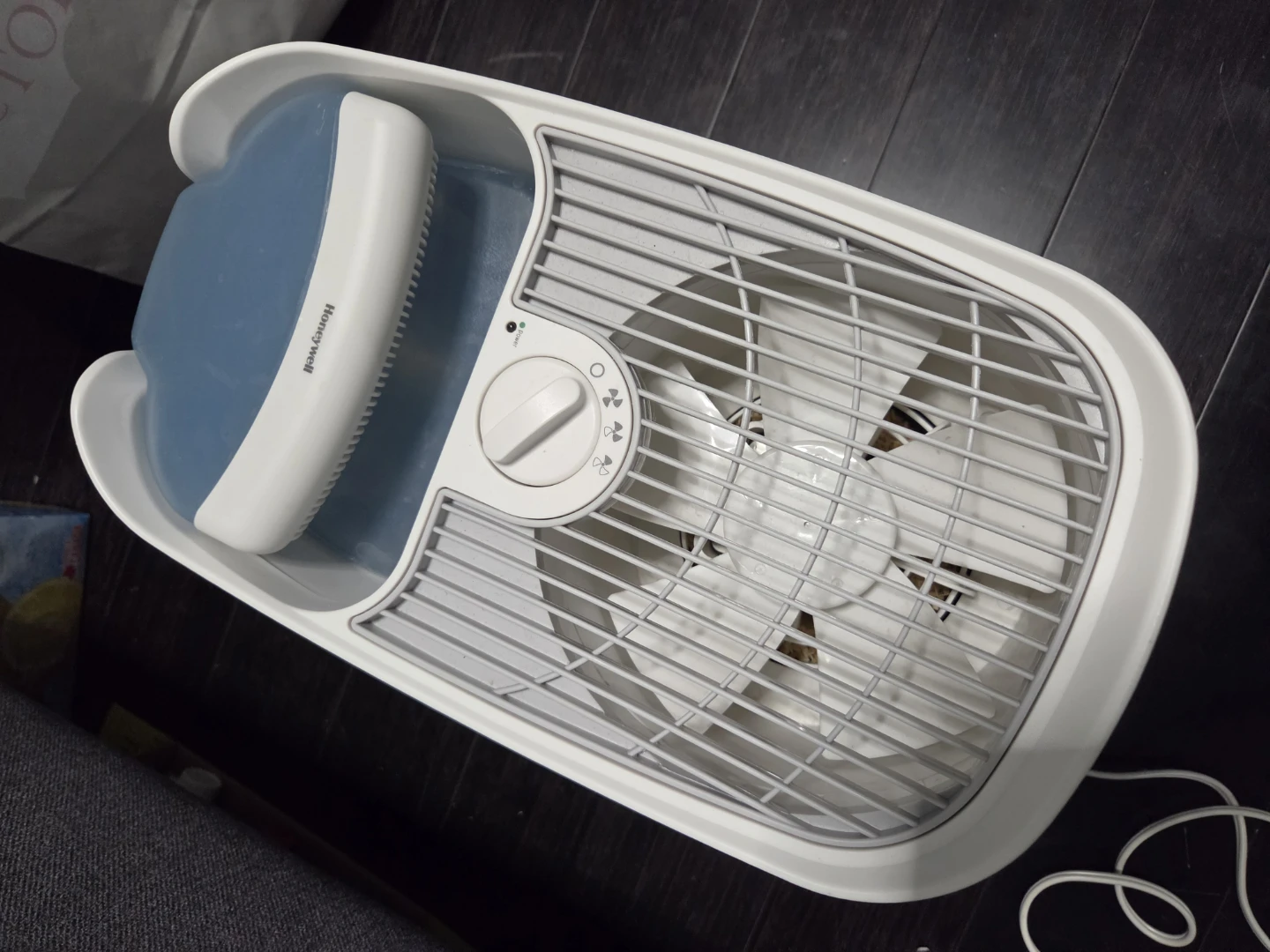 Honeywell Invisible Mist Humidifier - photo 2