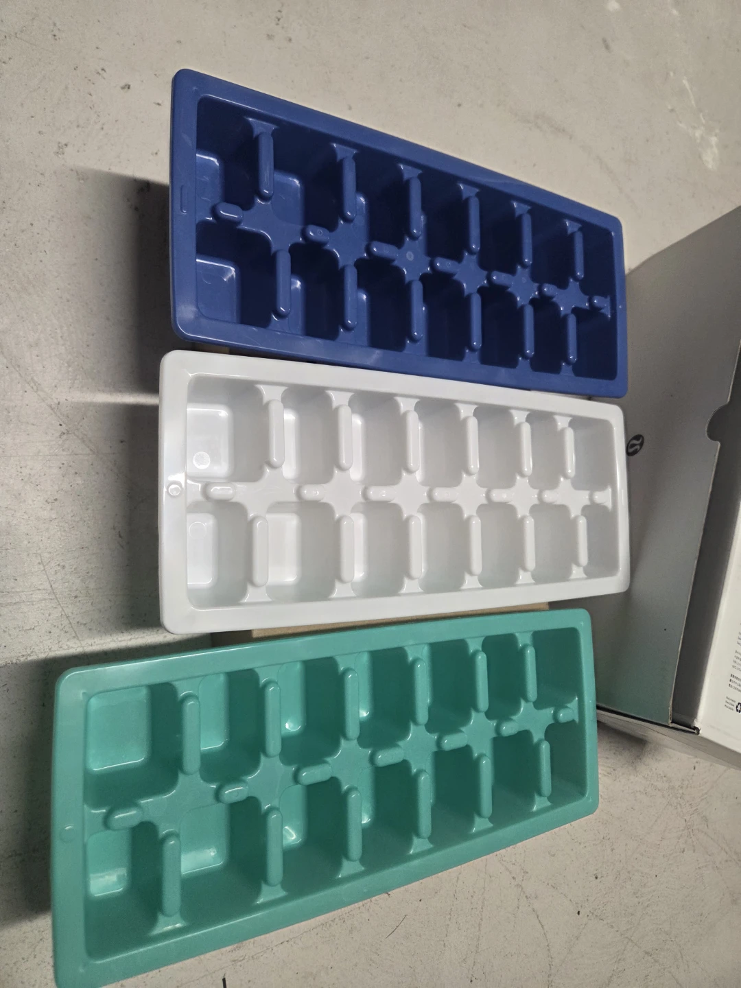 Set of 3 Plastic Ice Cube Trays