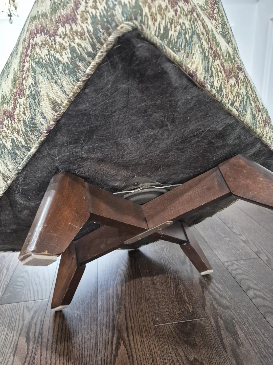 Mid century Patterned Swivel Accent Chair - photo 2