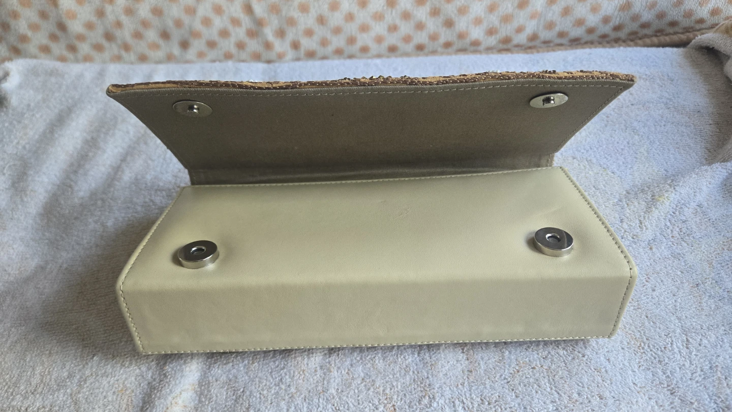Brand New Beaded floral clutch - photo 5
