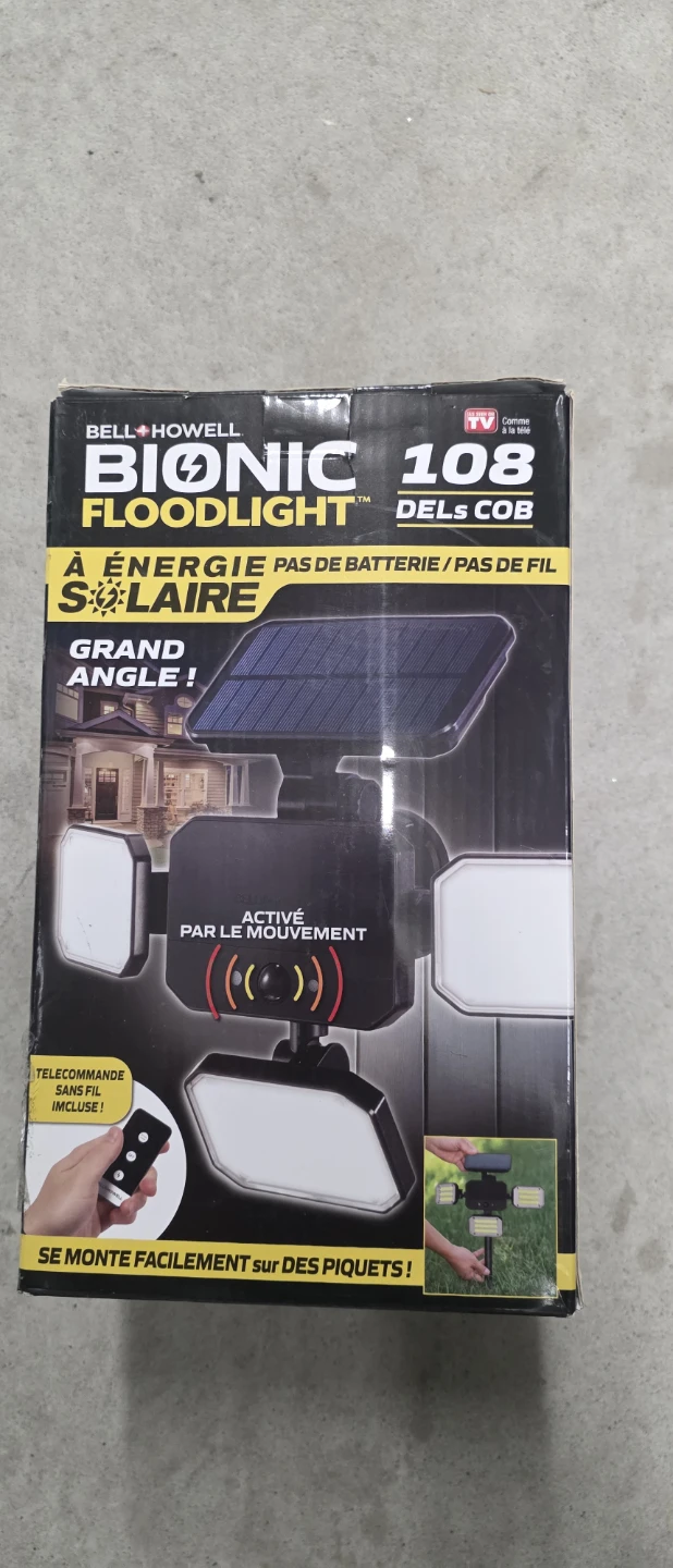 Bell+Howell Bionic Floodlight 108 LED Solar