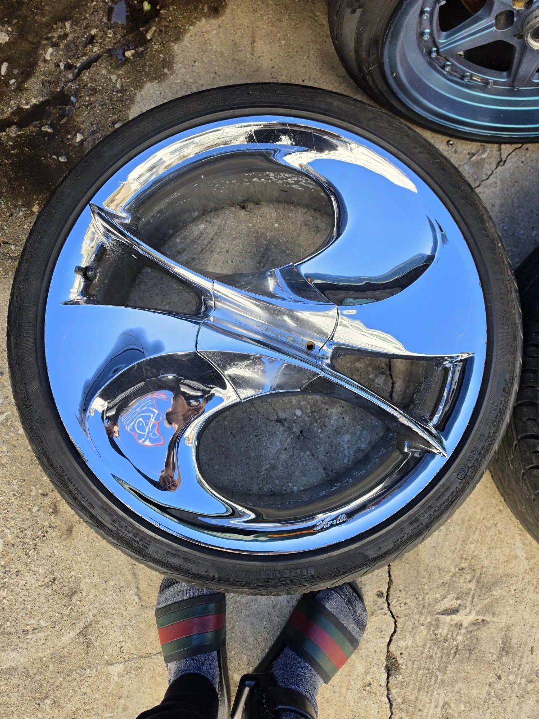 20 inch Arelli Assassyn's 5x114.3 5x120 5x4.5 5x4.75 pirelli