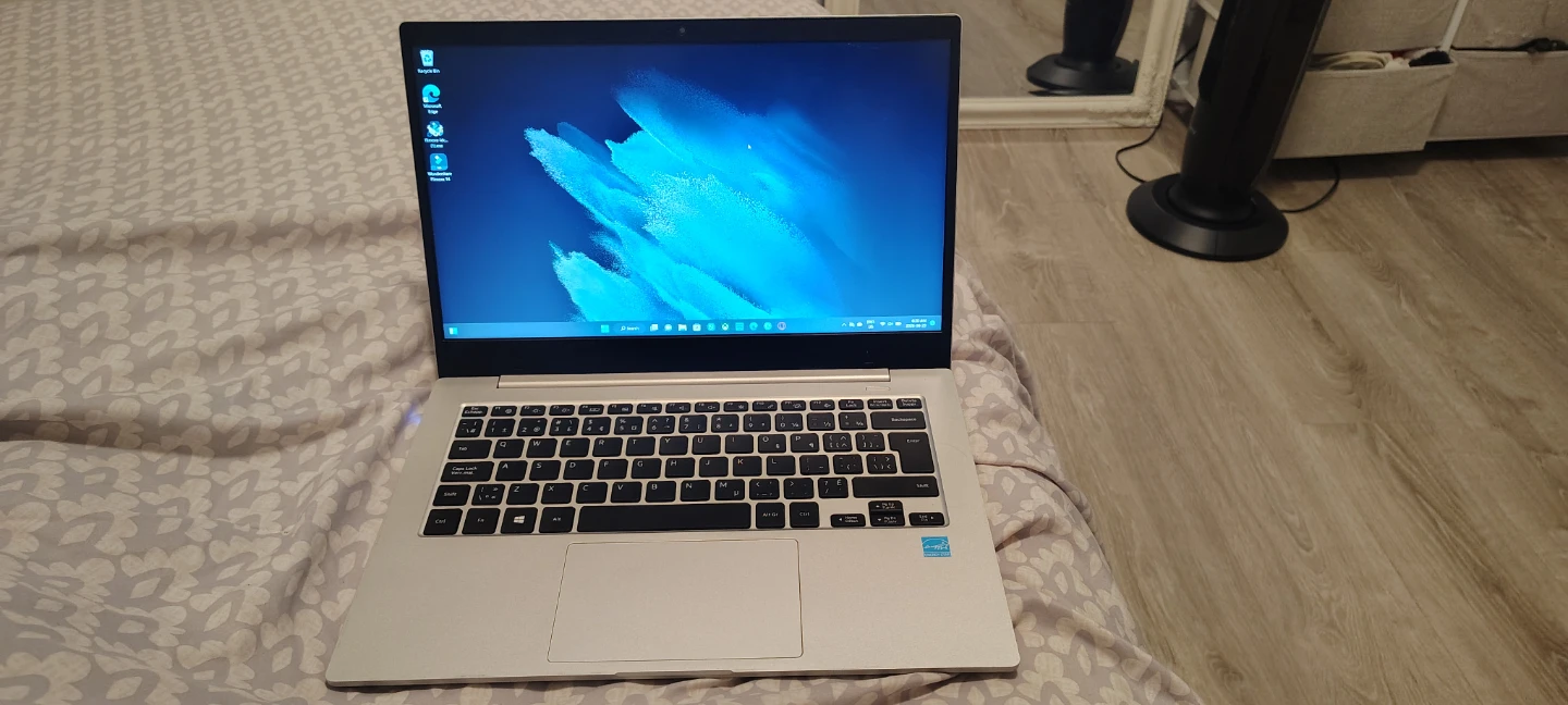 Samsung Silver Laptop