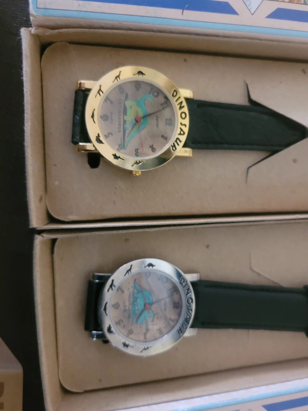 2 New  Dinosaur Watches with Original Boxes - photo 5