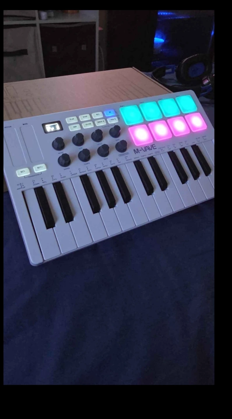 M-WAVE 25-key MIDI Controller Keyboard (white)