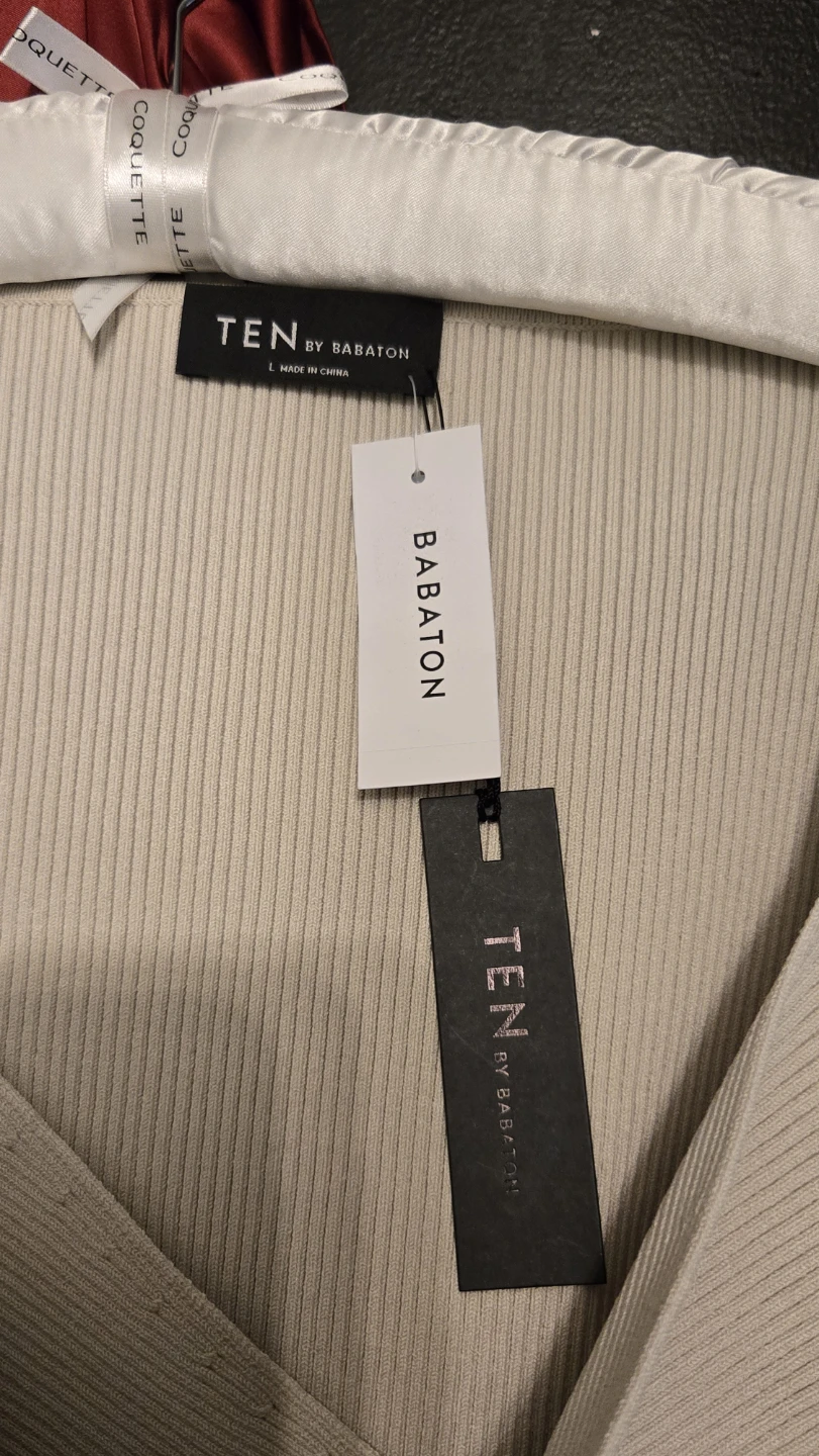 Ten by Babaton Ribbed Long Sleeve Top