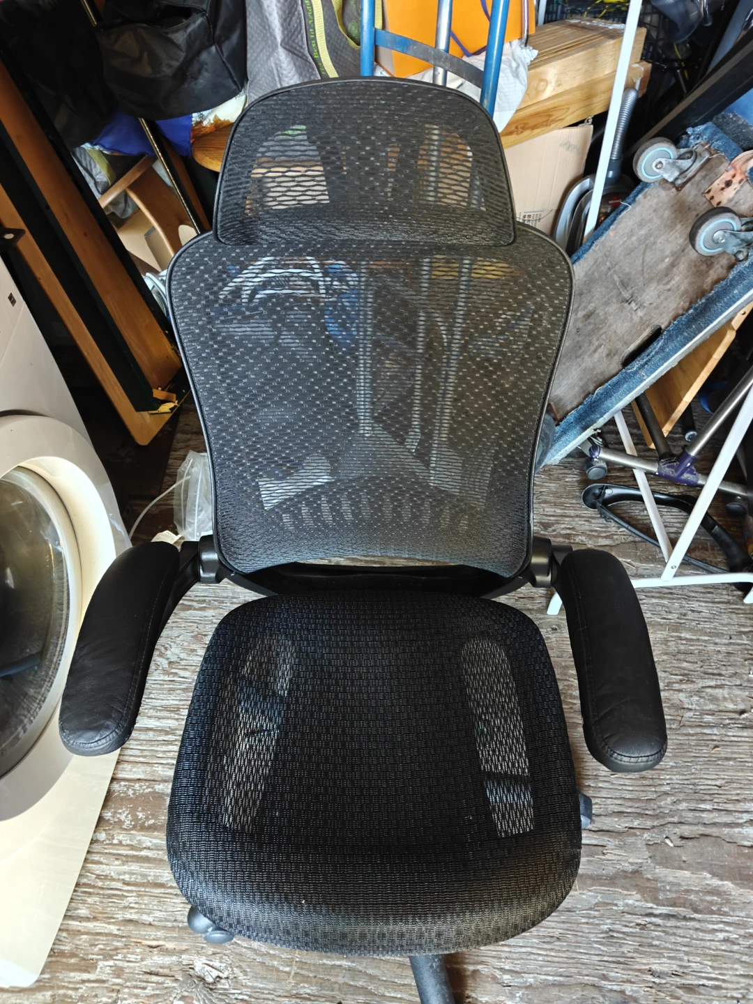 Black mesh ergonomic office chair
