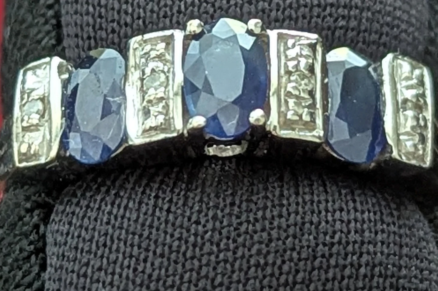 Sapphire 3 stone ring