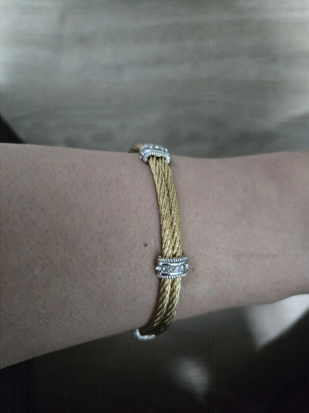 Gold and Silver Tone Wire Bracelet - photo 4