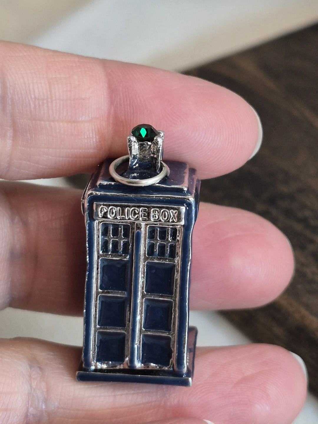 Doctor Who 3D Tardis Police Box Pendant with Green Crystal Gem