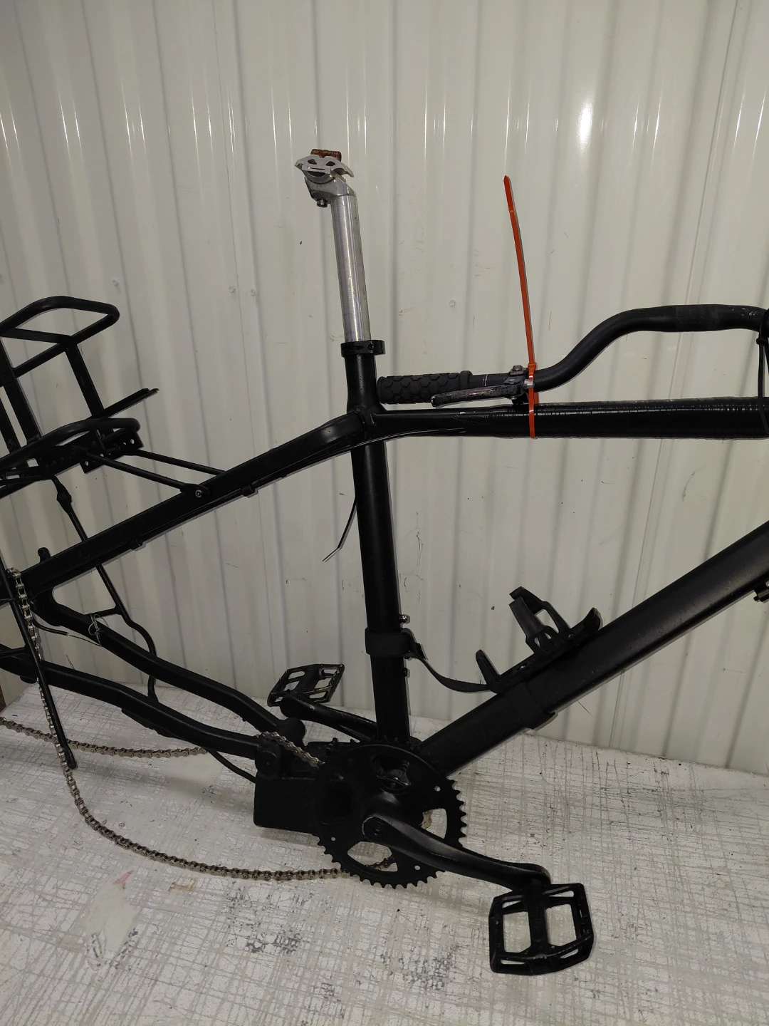Bicycle frame with SR Suntour front suspension - photo 3