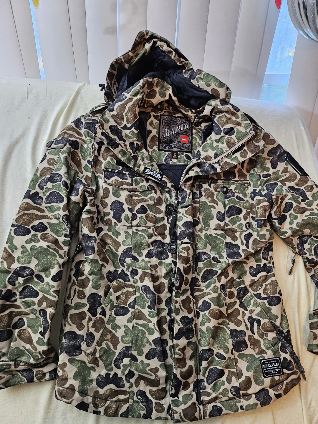 Not worn STL Realplay Camouflage Snowboard Jacket