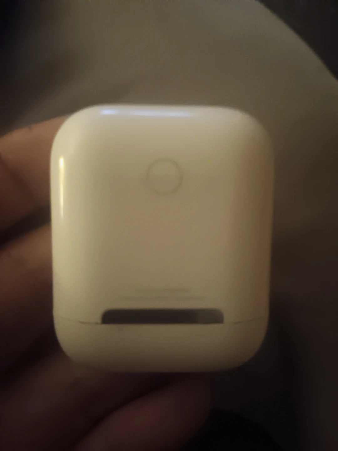 Apple AirPods Charging Case earbuds