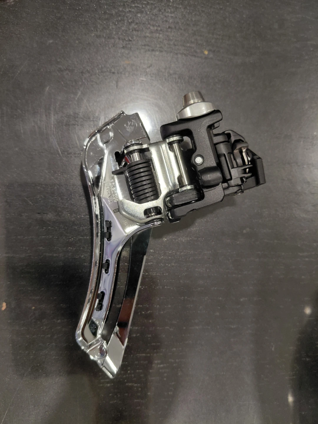 New Shimano 105 front derailer 12 speed - photo 2