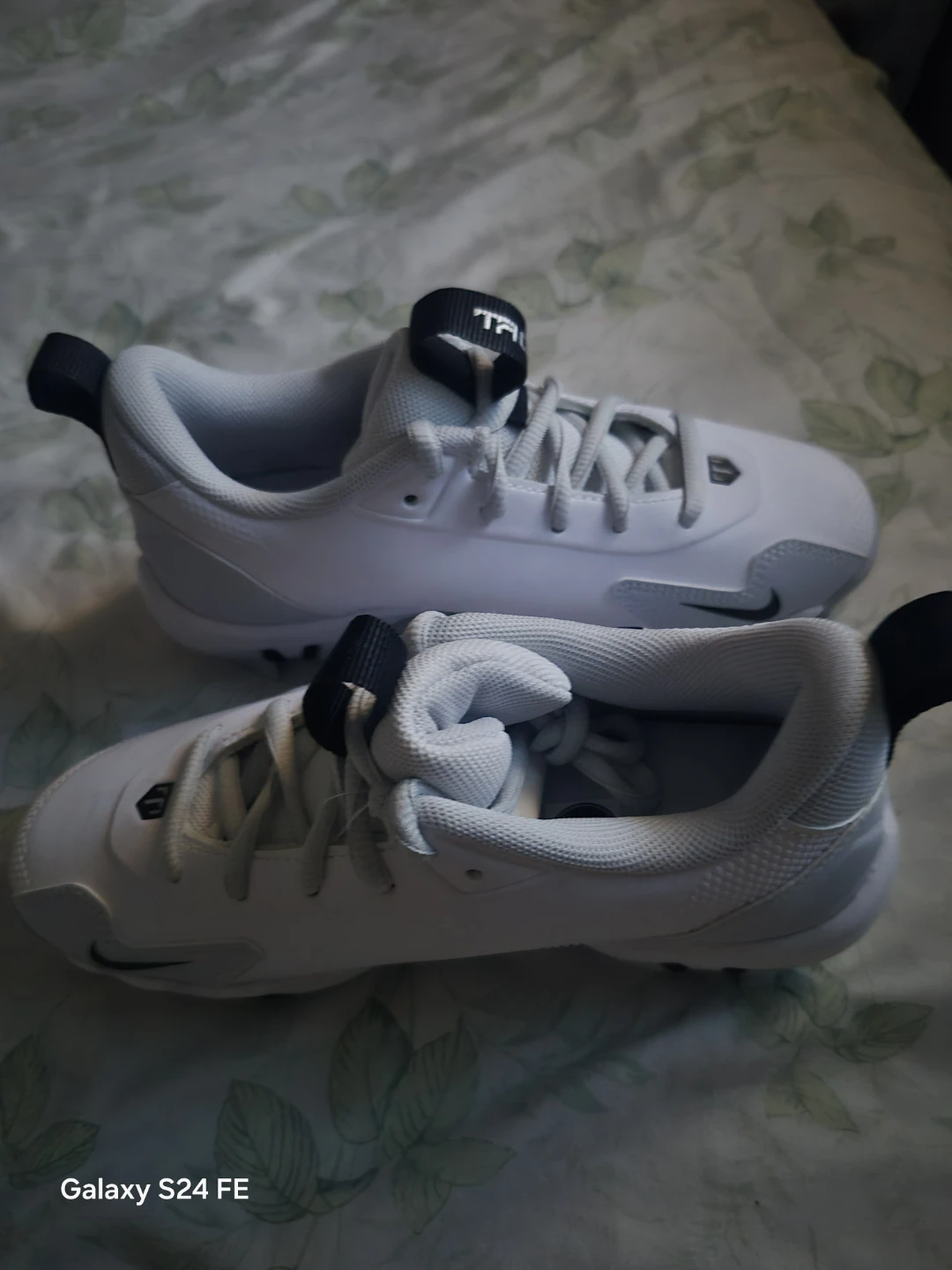 Nike Trout 7 White Baseball Cleats, Size 1Y - photo 2