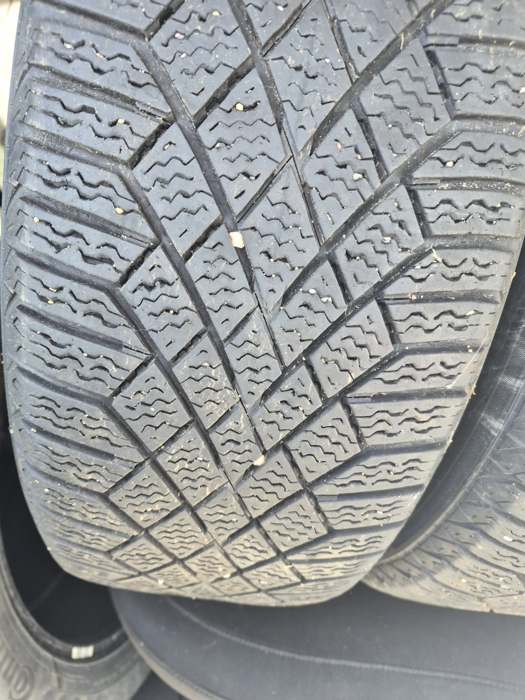 Set of 3 Continental Winter Tires - photo 4