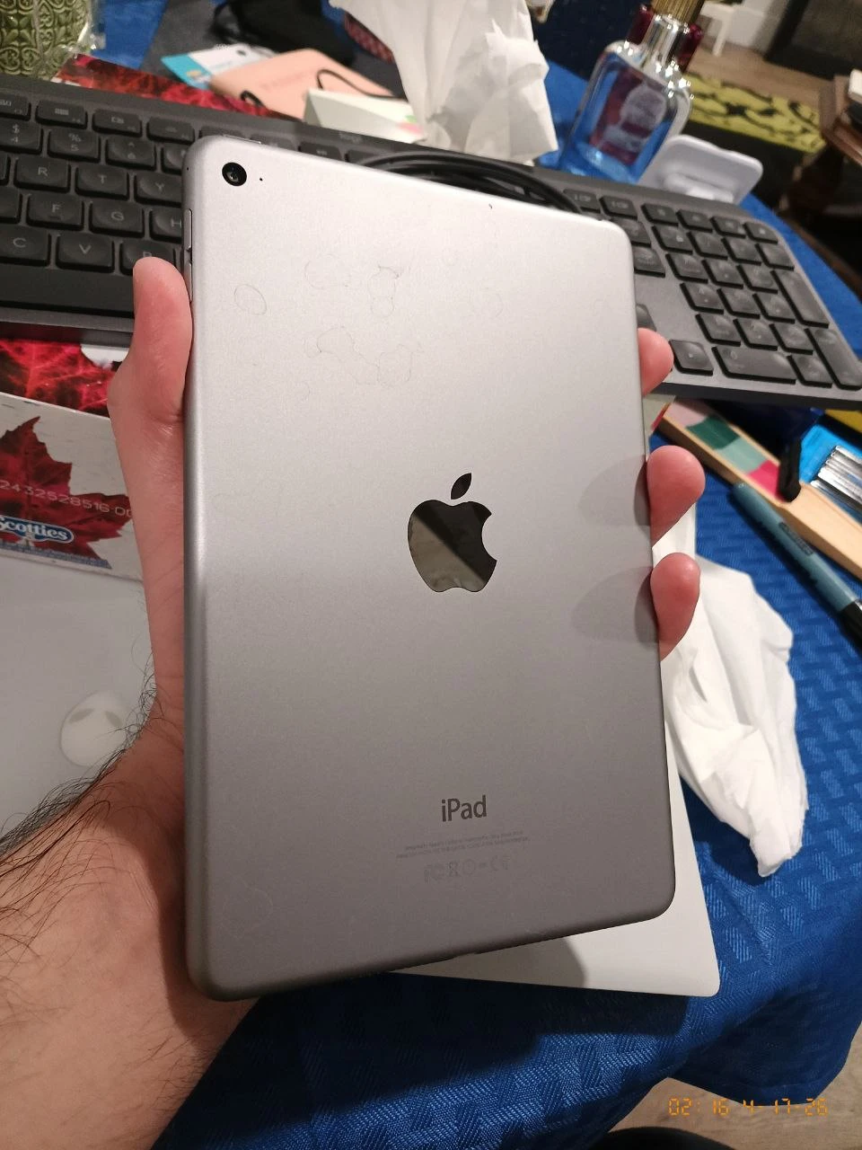 Apple iPad mini 4