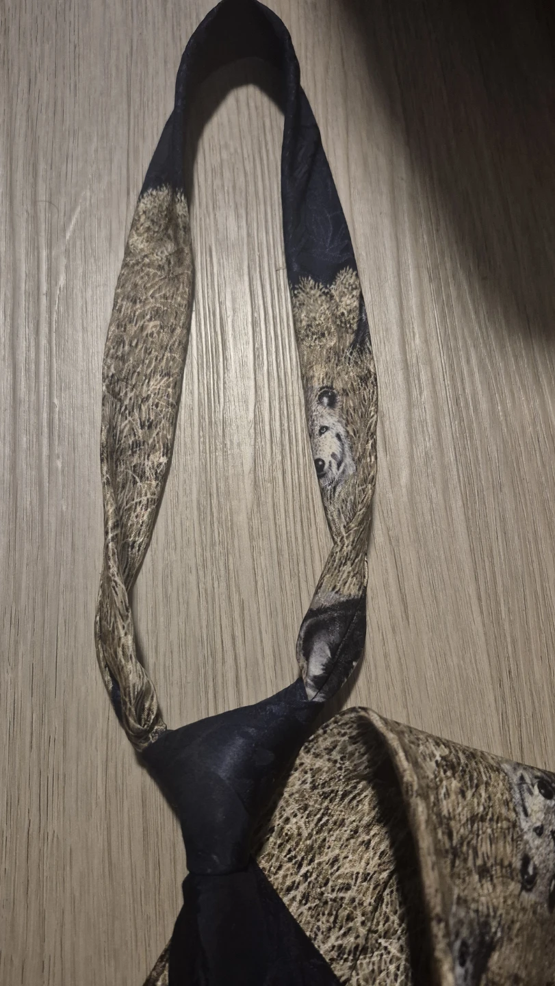 Endangered Species Gray Wolf Tie - photo 4
