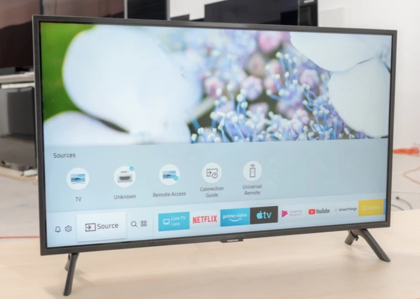 32" SAMASUNG SMART QLED TV - photo 2