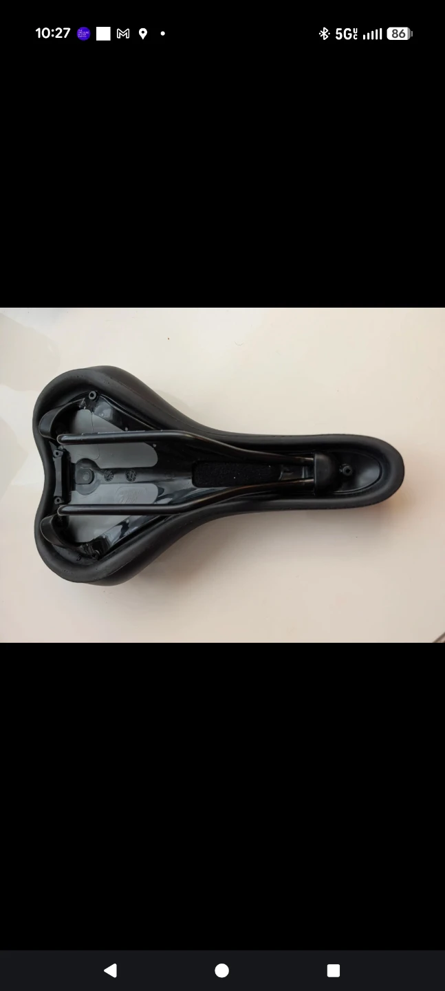 2 brand new BIKE SEATS (originals from Urtopia bicycles) - photo 3