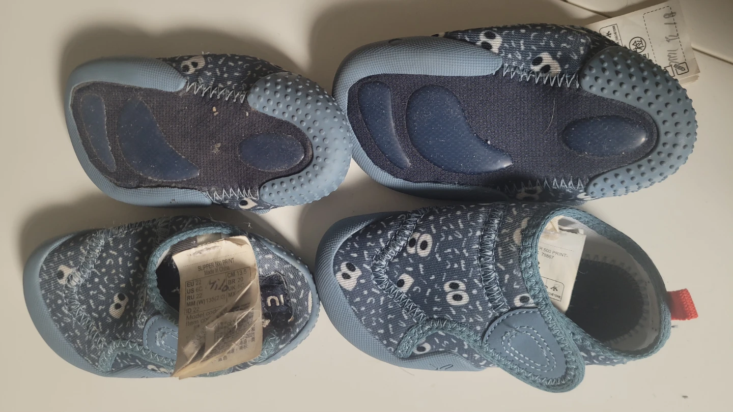 Two Decathlon baby gym bootees, 6C and 7C - photo 2