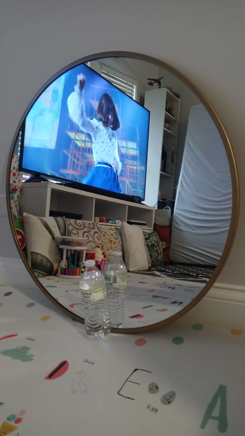 Round Wall Mirror with Gold Frame - photo 5