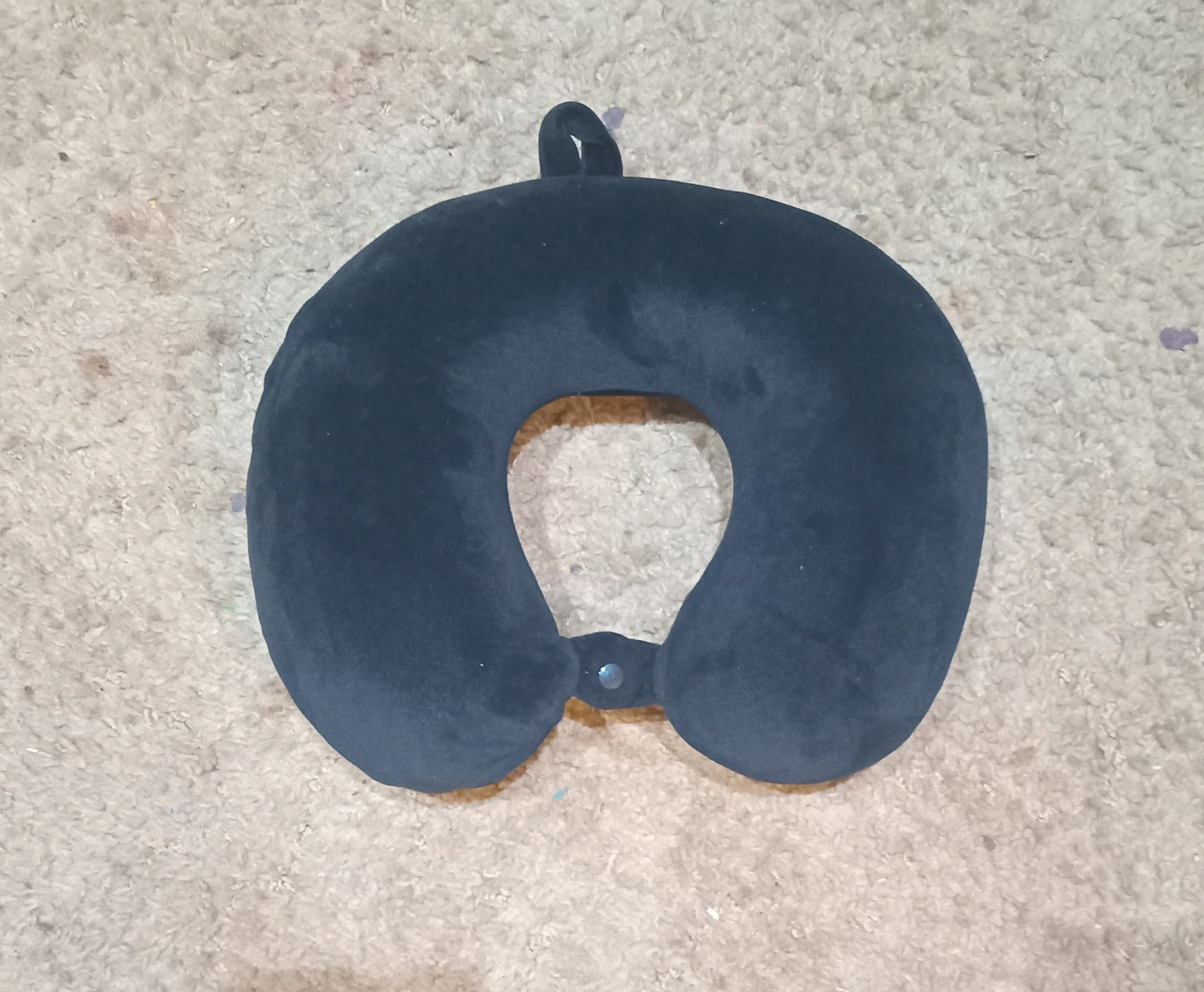 Set of 3 Nursing and Travel Pillows/Neck rests - photo 2