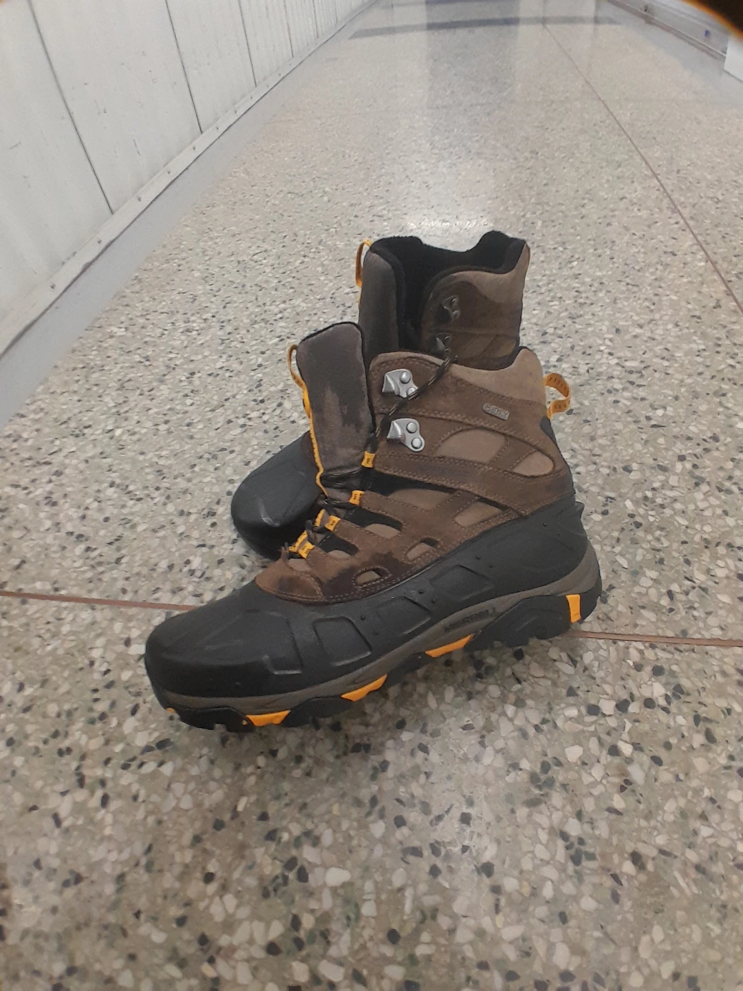 Merrell Hiking Winter Boots Men's Size 11.5 - photo 5