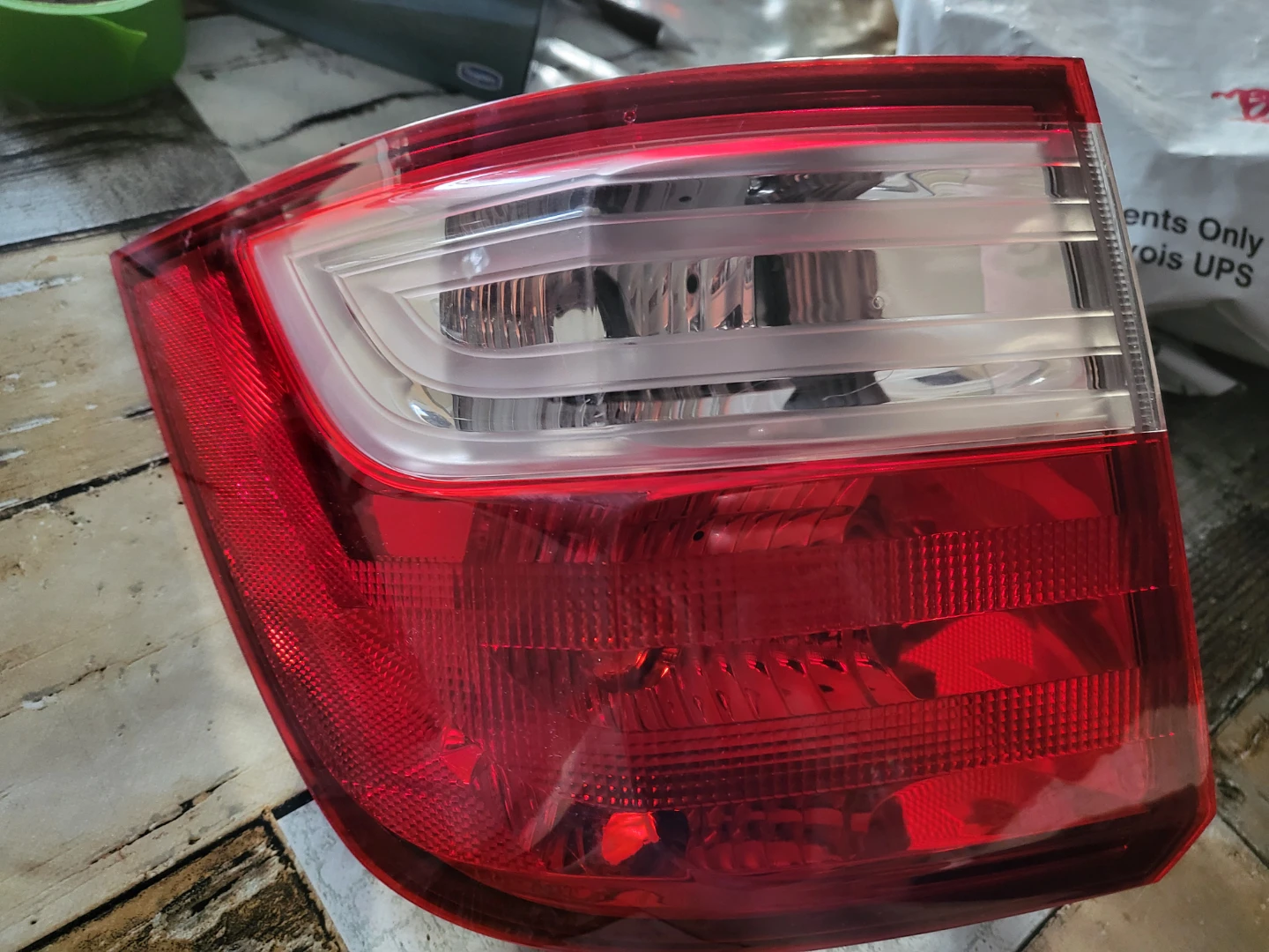 2011 honda odyssey  driver tail light