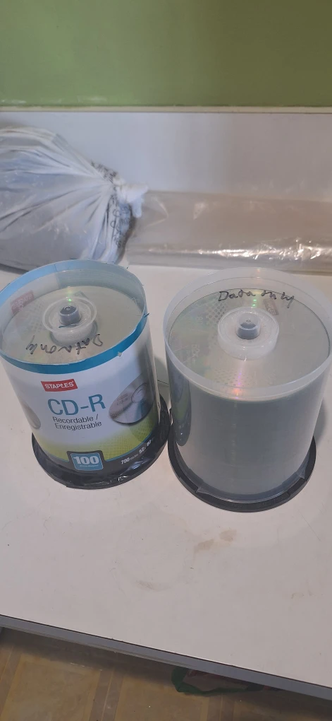 2 packs of Staples 100 Pack CD-R Discs - photo 2