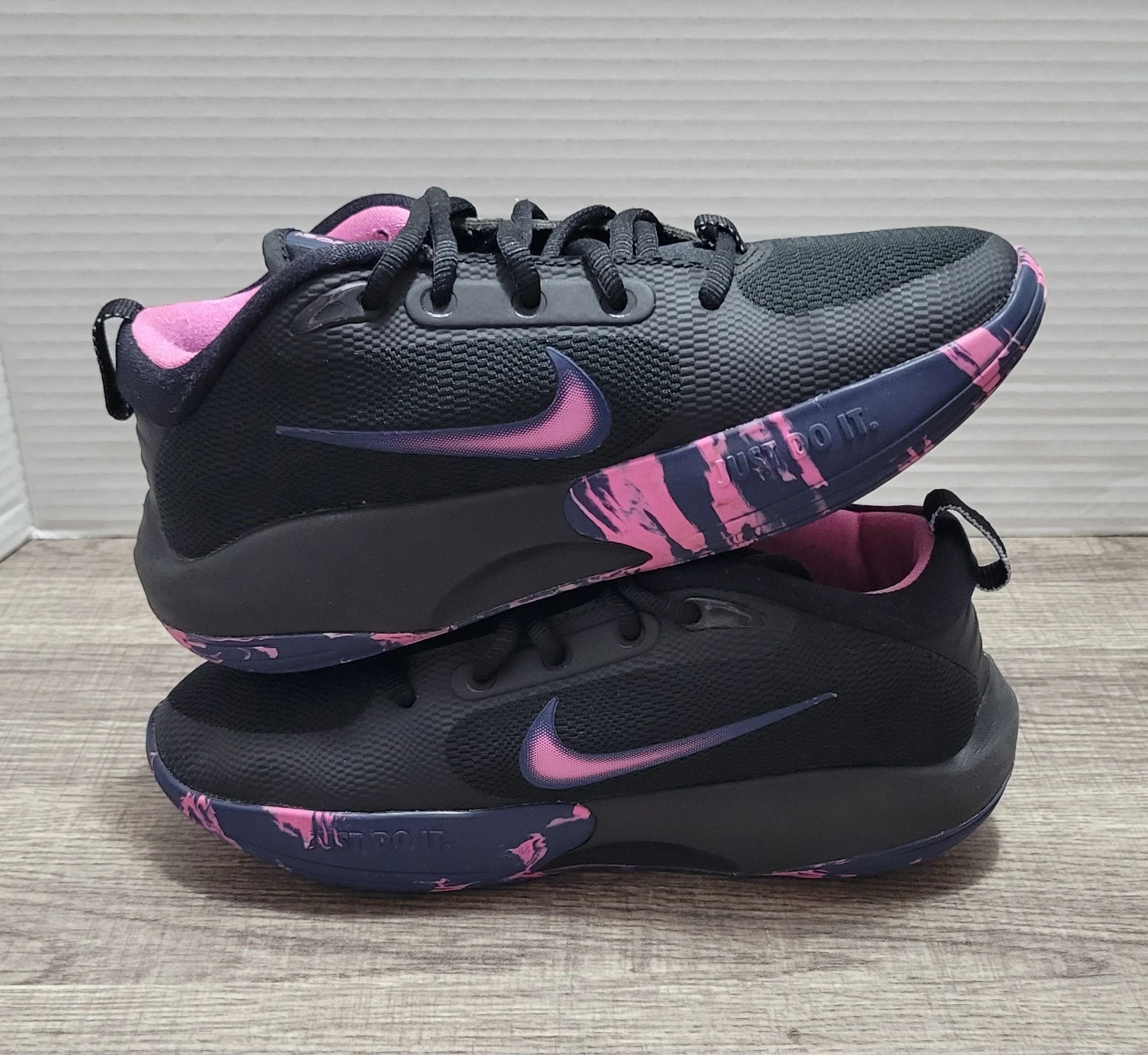 Nike IsoFly Basketball Shoes Size 3Y - photo 4