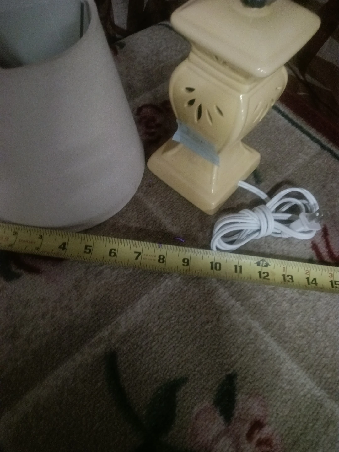 Cream Table Lamp - photo 2
