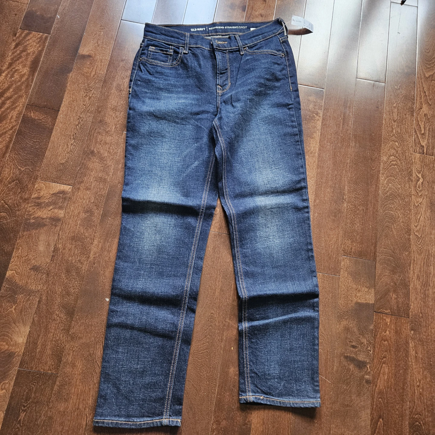 Old Navy Boyfriend Straight Jeans size 4 comes with tag - photo 2