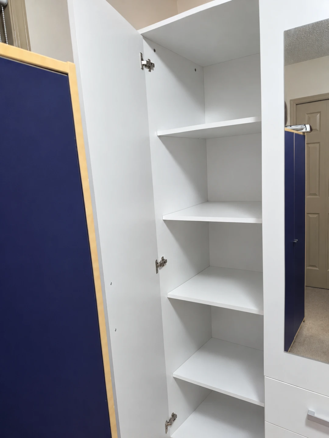 White Wardrobe with Mirror and Drawers - photo 3