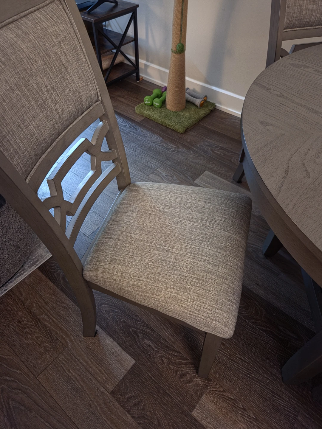 Round dining table and 4 chairs
