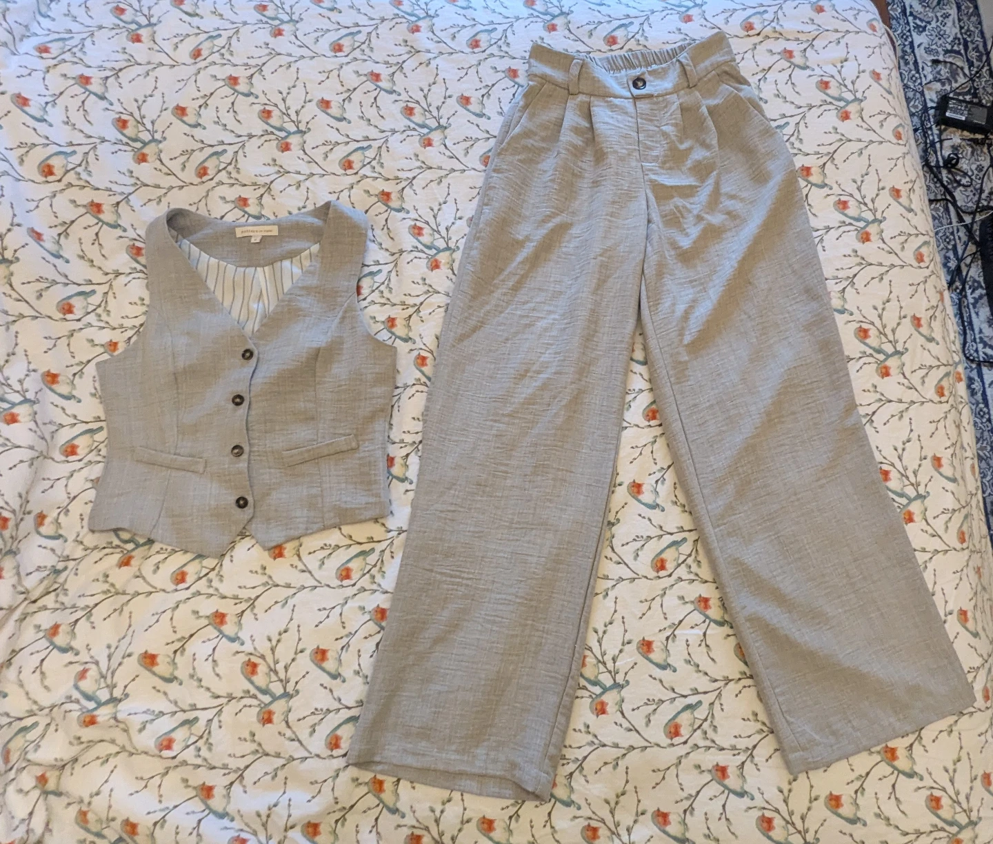 Women's grey vest and trousers set