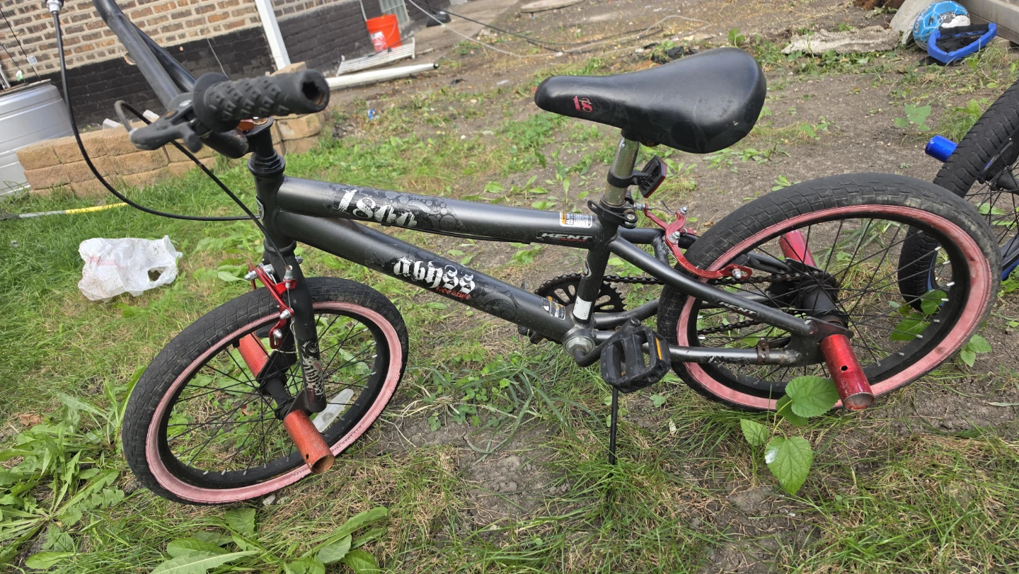 Kent Abyss 18 inch BMX Bike
