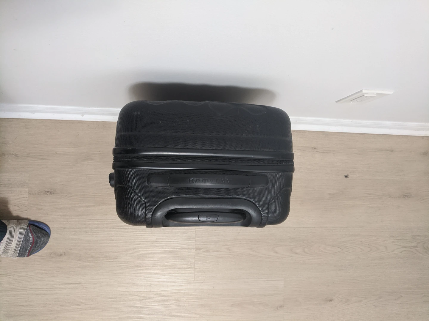 Carry-On Luggage(free Delivery) - photo 4