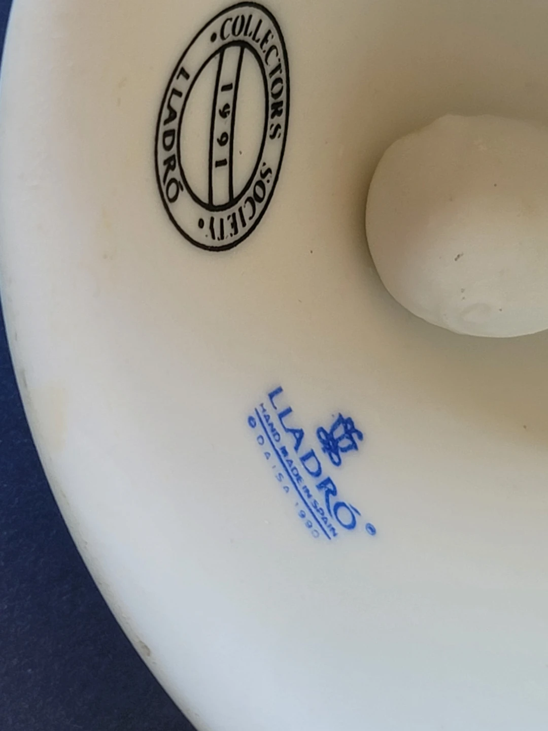 Lladro Collectors Society 1991 Bell Ornament - photo 2