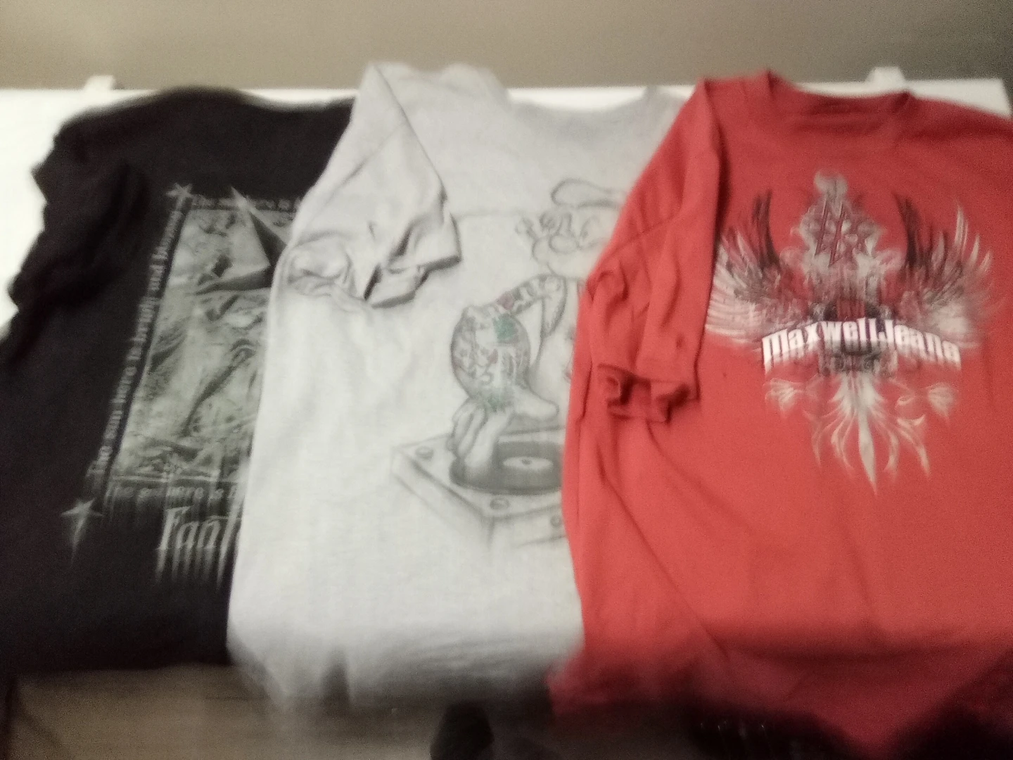 Set of 3 Graphic T-Shirts